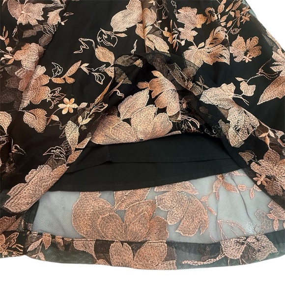 Eva Mendes New York & Co A-Line Midi Floral Embroidered Skirt Size 18 - Picture 2 of 5